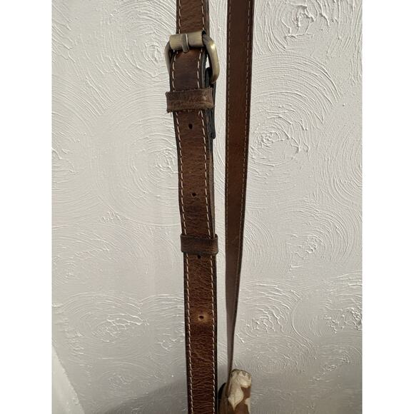 Patricia Nash Granada Crossbody - Tonal Natural Style P778388 - Picture 3 of 16